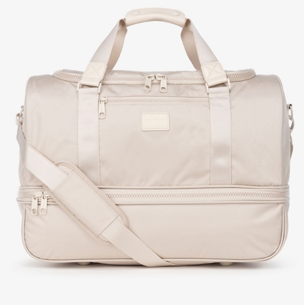 CALPAK TRAVEL BAG / GYM Daisy
with Shoe Compartment
wear as a weekender